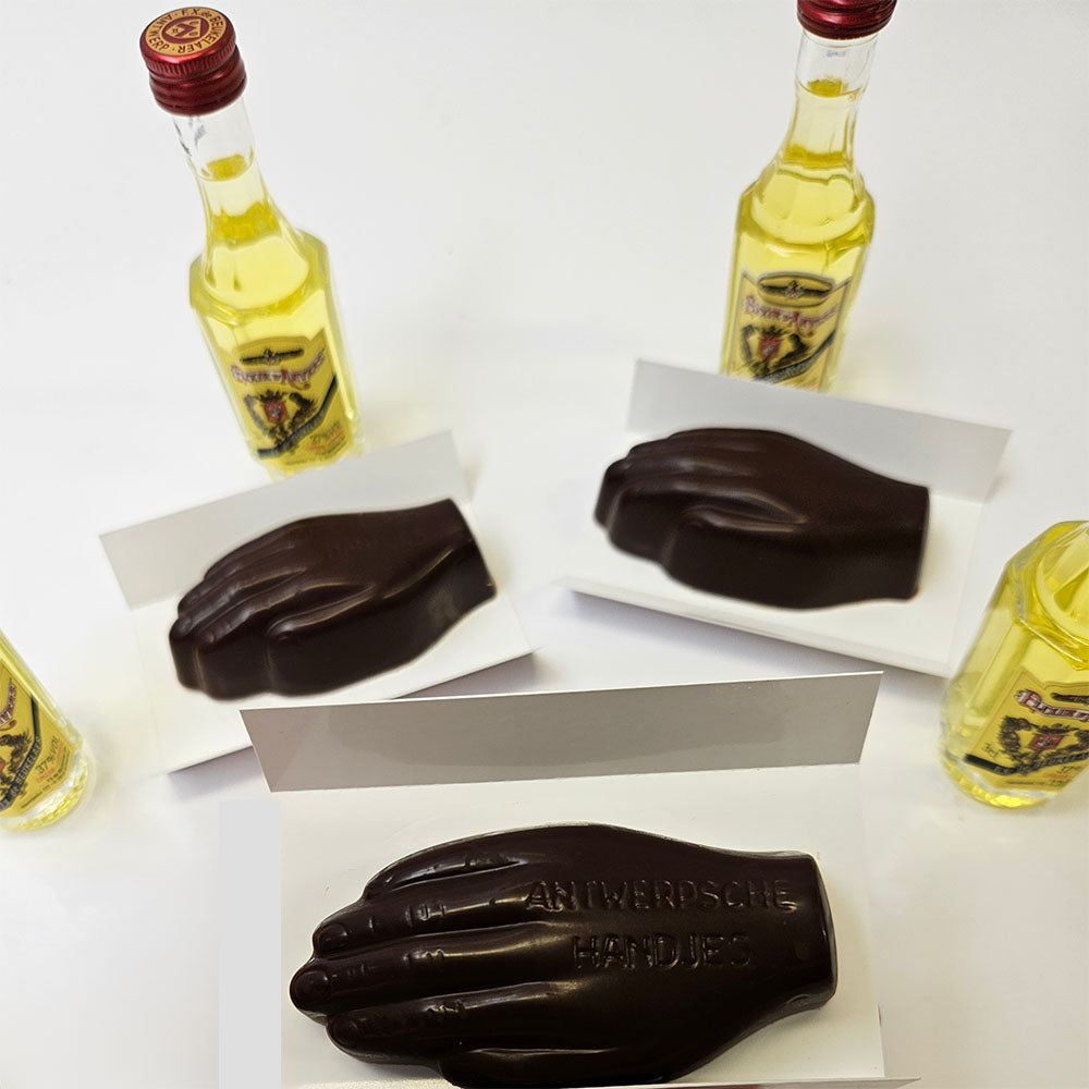Antwerpse handjes in pure chocolade, gevuld met Elixir d'Anvers